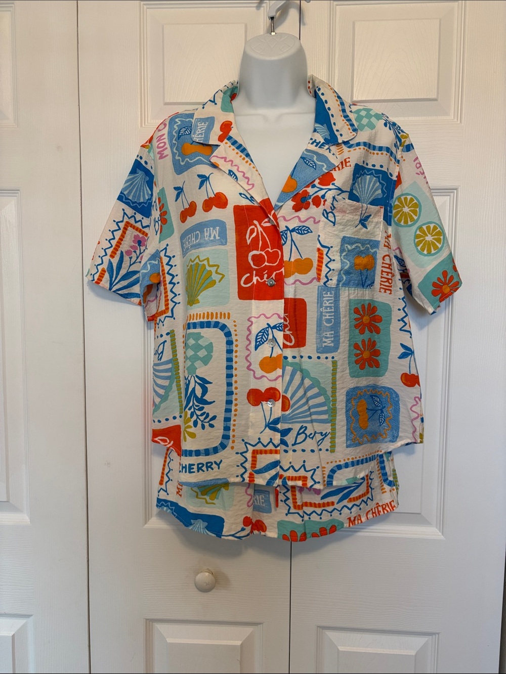NWT Very J / New J 2-Piece Tropical Stamp Print Short & Top Set (Size M).